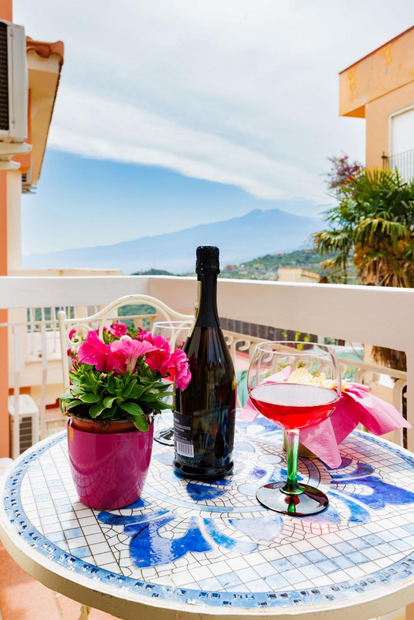 Casa Vacanze Marilyn Таормина Экстерьер фото